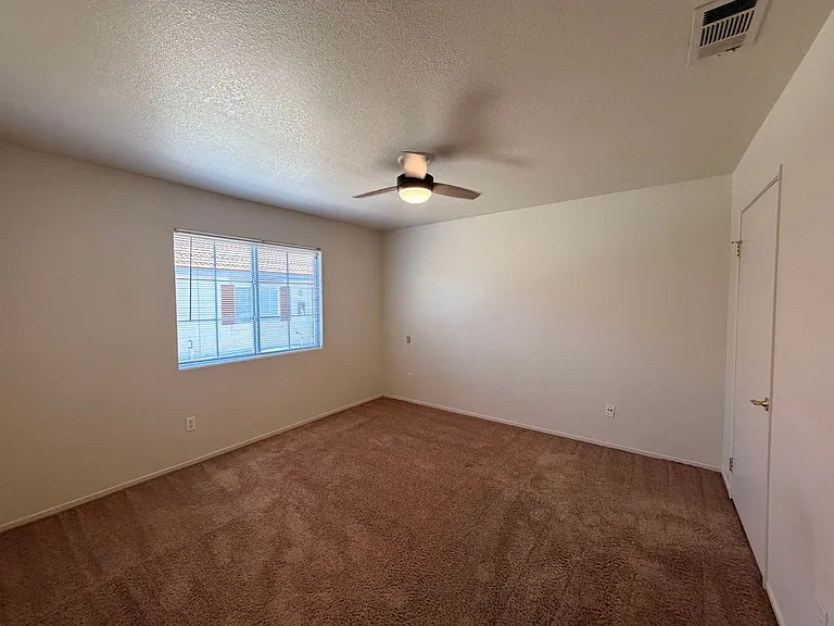 4401 Pebble Creek Dr — Photo 7