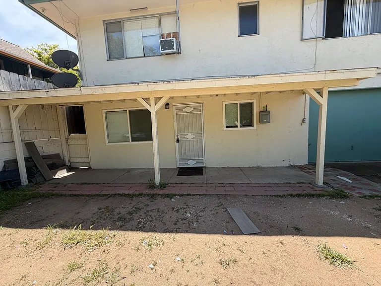 622 S Kalmia St #B — Photo 2