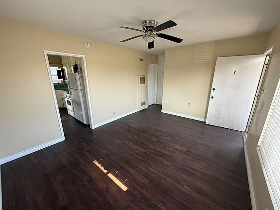 3rd image of 10918 S Main St Unit W