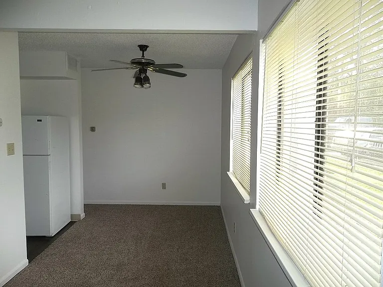 1705 Heatheridge Rd #D103 — Photo 6