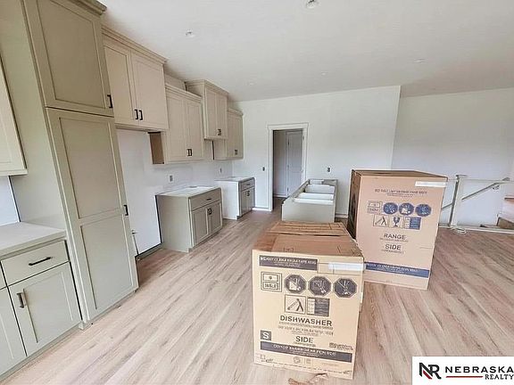 4th image of 1246 Meadow Ln