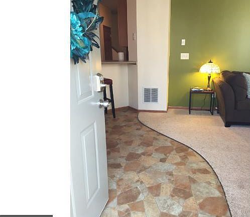 5th image of 109 River Woods Dr W