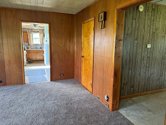 2nd image of 203 W Lincoln Ave
