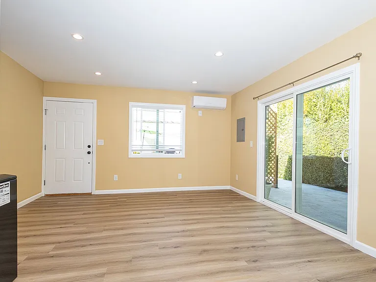 614 S Sycamore Ave — Photo 20