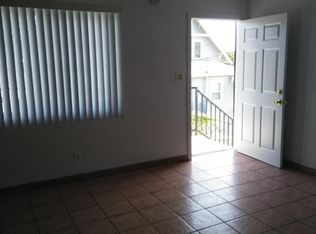 1421 E 61st St, Los Angeles, CA 90001