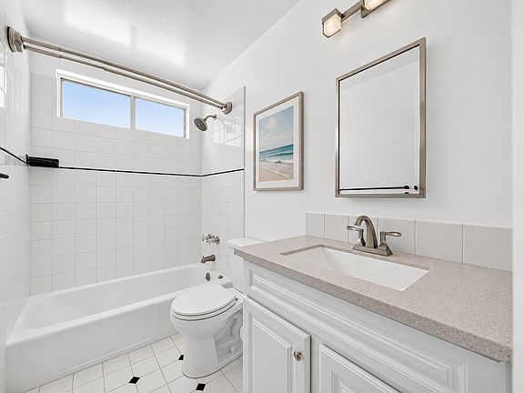 5th image of 19 19th Ave APT 2
