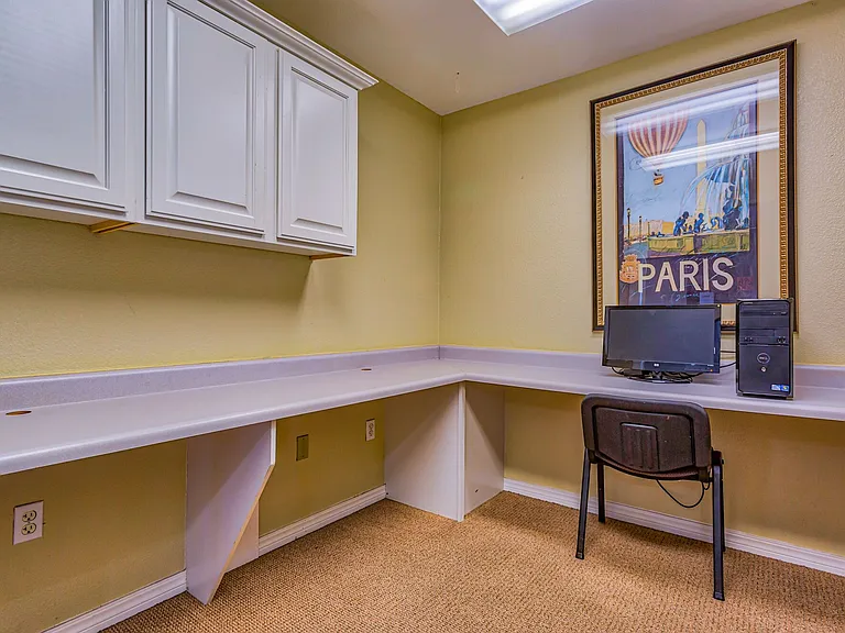 Parkridge Apartments — Photo 26