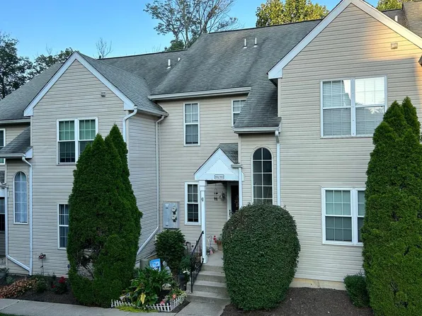 402 Derry Dr #402, Aston, PA 19014