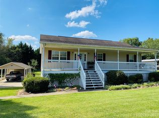 717 Severt Cir, Lenoir, NC 28645