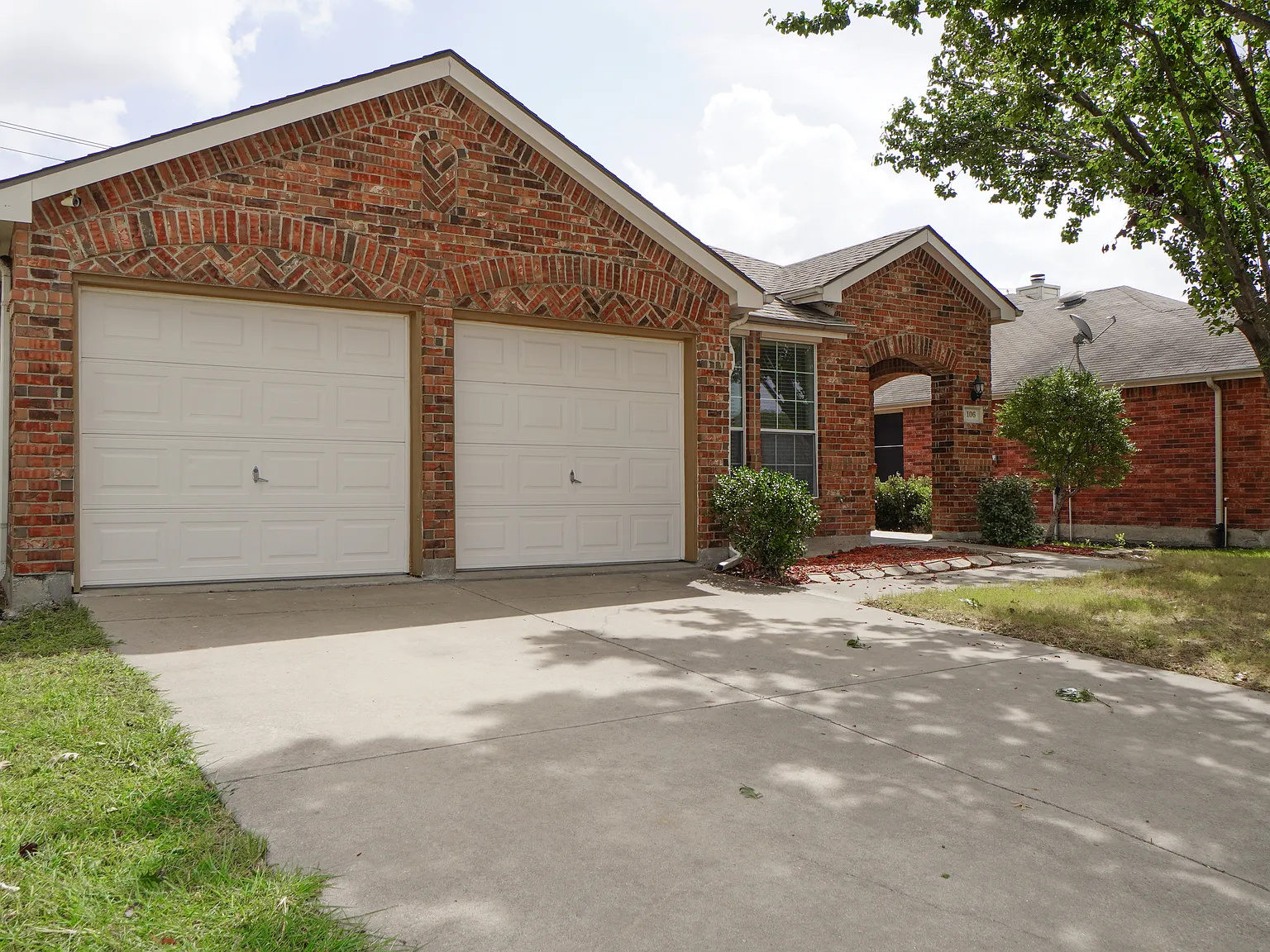 3 bed, 1654 sqft, $1,995 — Photo 2
