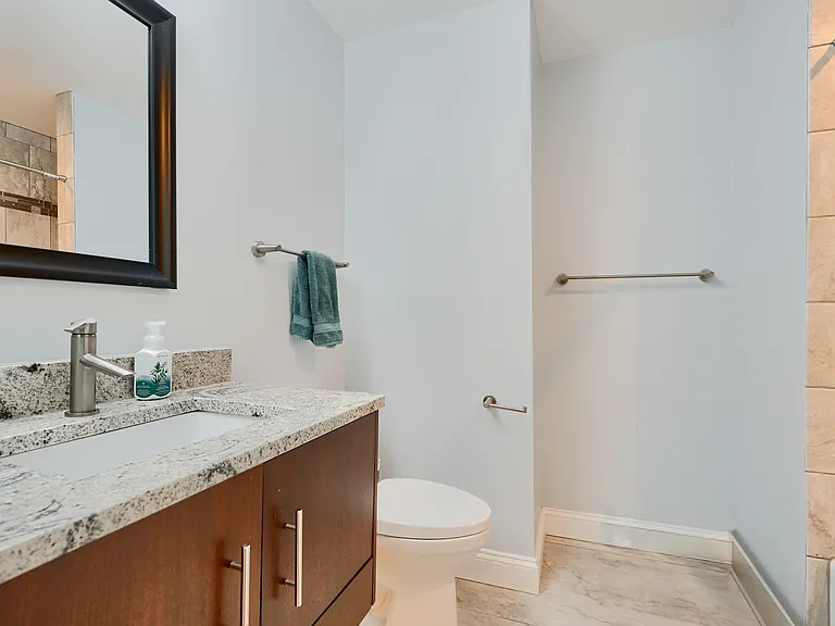10 E Lee St #706 — Photo 19