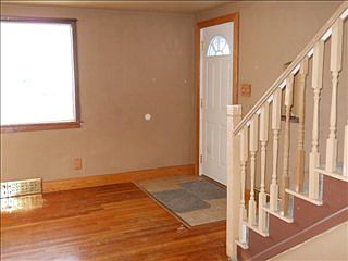 2nd image of 130 E River St
