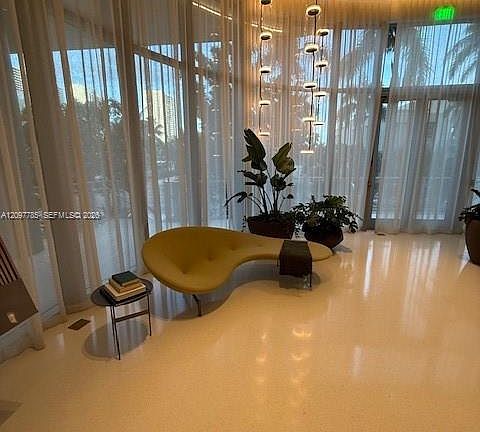 5th image of 1400 Biscayne #2602