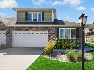 621 Village Point, Chesterton, IN 46304