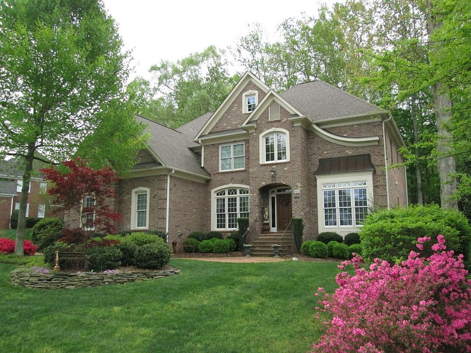 1st image of 2429 N Beech Ln
