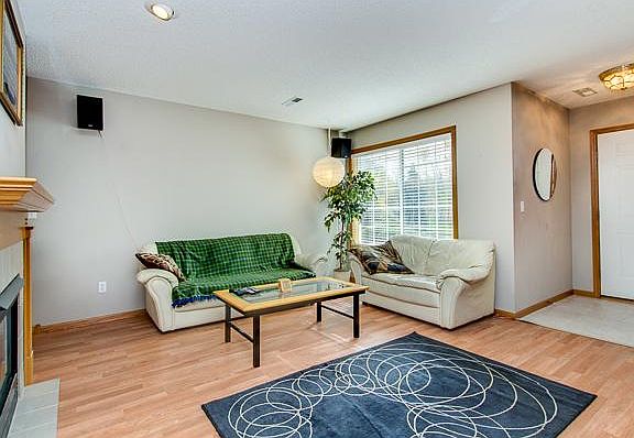 3rd image of 41 Landau Alcove