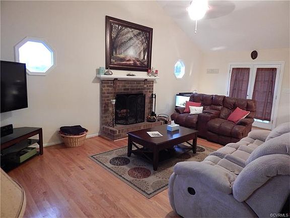 5th image of 2900 Sand Hills Dr
