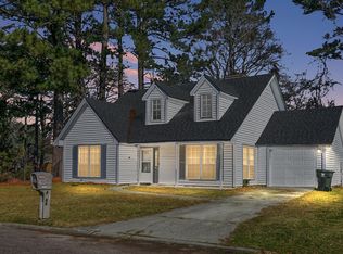 1084 Willowood Ave, Goose Creek, SC 29445