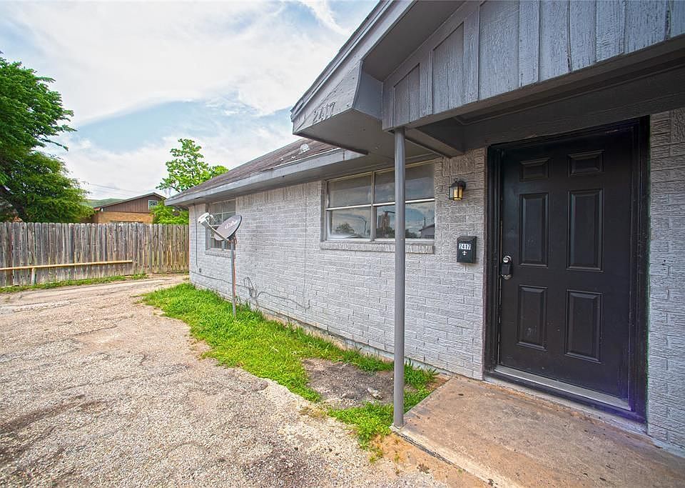 1st image of 2417 Southmore Blvd #5