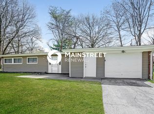 6910 Woodhurst Dr, Hazelwood, MO 63042