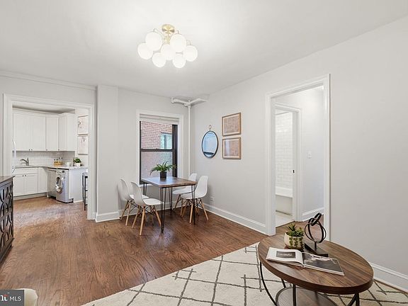 5th image of 2100 19th St NW APT 506
