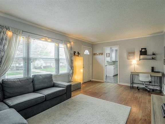 5th image of 5116 W 50th Ter