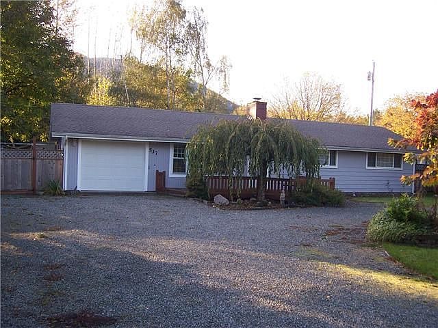 1st image of 537 Meadow Dr SE