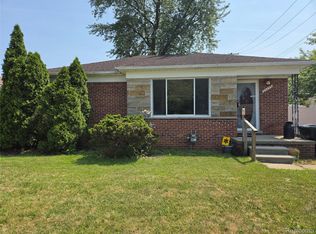25035 Elmira, Redford, MI 48239