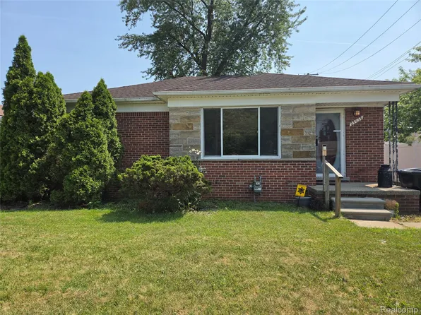 25035 Elmira, Redford, MI 48239
