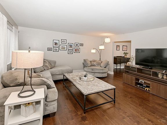 2nd image of 3087 Goda Ave