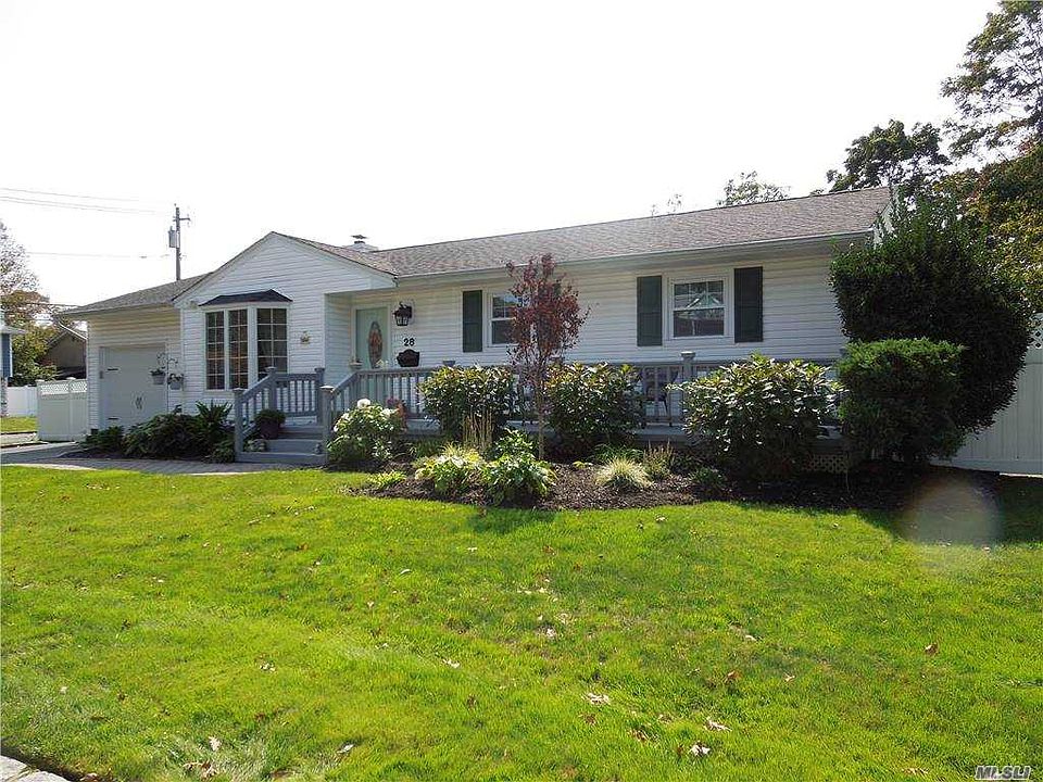 1st image of 28 Bardolier Ln
