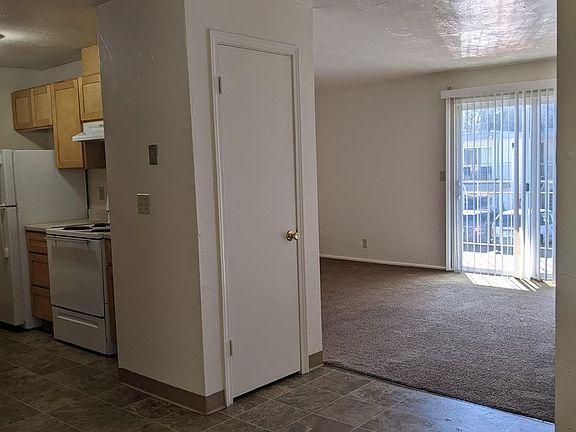 5th image of 142 Jefferson St APT 11