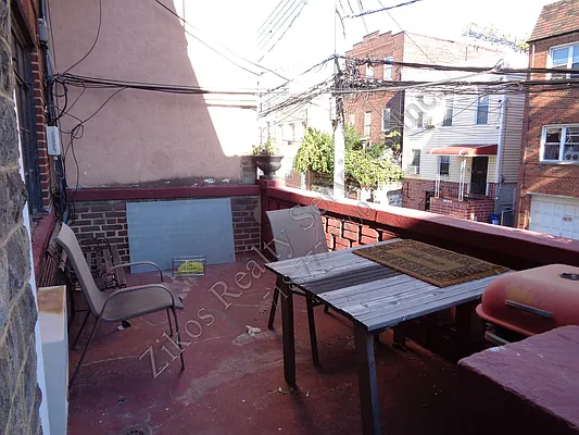 Rented by Zikos Realty Services | media 9