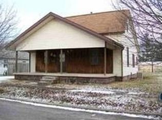 139 3rd St SE, Linton, IN 47441