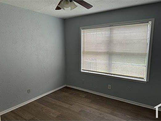 5th image of 4721 Meadow Park Dr