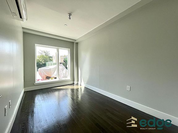 4th image of 1994 Bergen St #1B