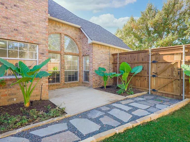 4402 Goodwin St — Photo 42