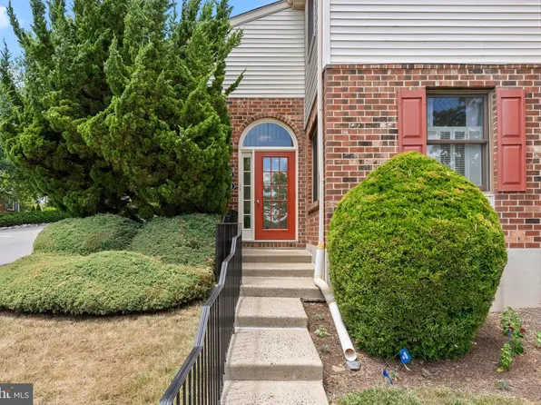 309 Norris Hall Ln #309, Norristown, PA 19403