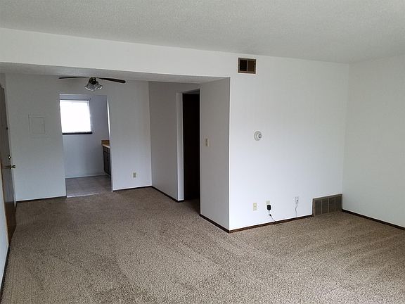 Amber Terrace - Living Room