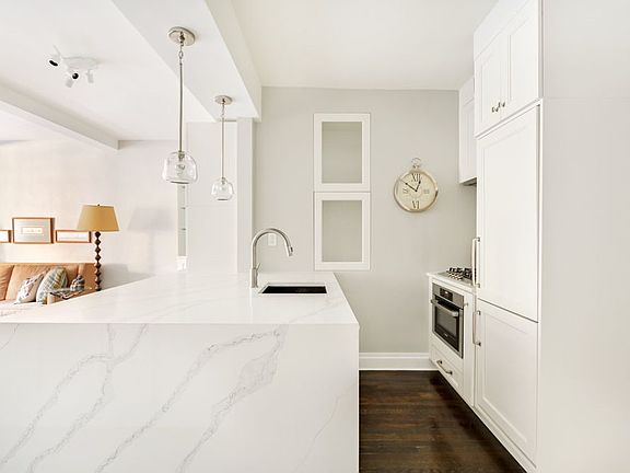 5th image of 465 W 23rd St APT 3D