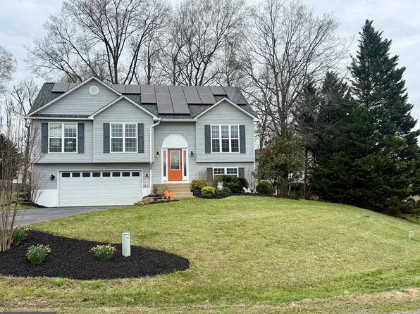 10101 S Fulton Dr, Fredericksburg, VA 22408