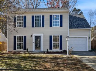 5523 Orchard Pond Dr, Raleigh, NC 27616