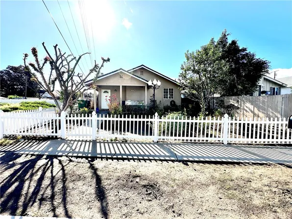 1064 E 3rd St, Corona, CA 92879