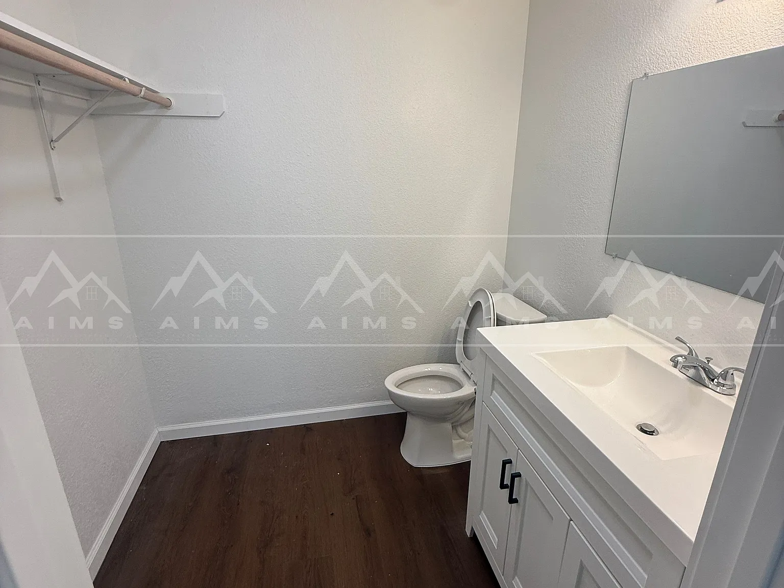 3 bed, 1.5 bath, $2,000 — Photo 2