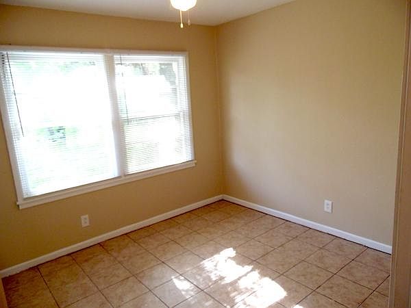 1st image of 3951 Miller Ave