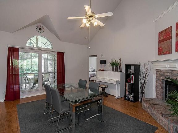 5th image of 9409 Vista Cir
