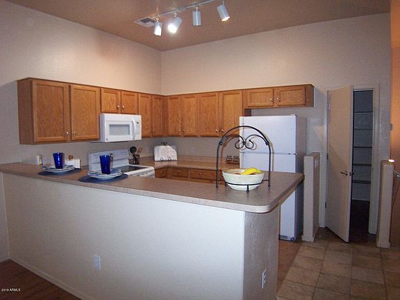 2nd image of 2024 S Baldwin Unit 32
