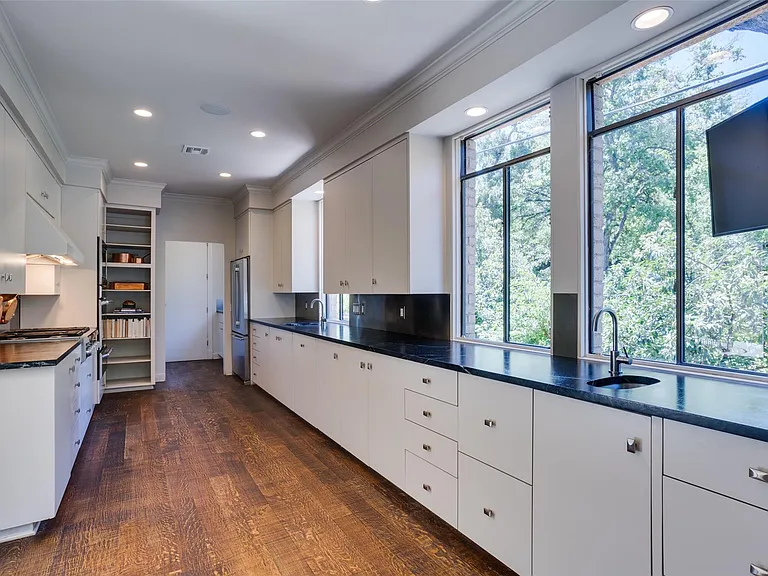 3231 Tarryhollow Dr — Photo 29