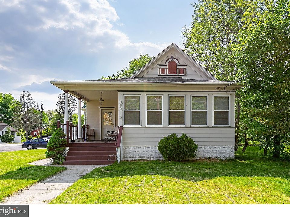 1st image of 352 S Delsea Dr