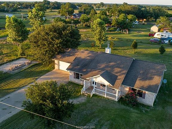 3rd image of 13007 Mumford Cir